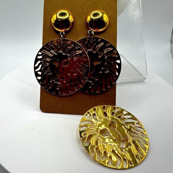 Vintage 1980s Anne Klein gold tone lion earring and brooch set! - Picture 2 of 11